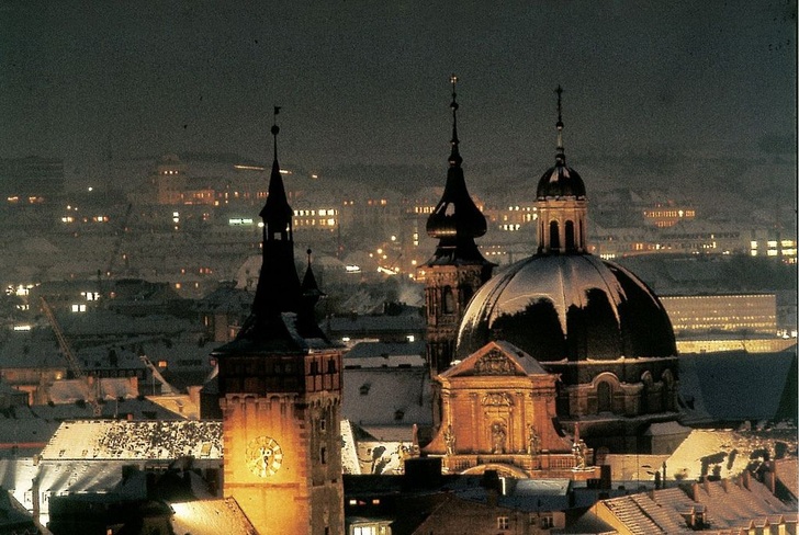 Fachforum mit Ausstellung: Am 29. Februar und 1. März 2012 treffen sich Klempner, Blechner, Spengler und Flaschner im Congress-Centrum in Würzburg.