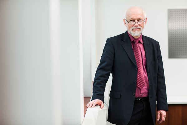 Eberhard Paul widmet sich innerhalb der Zehnder Gruppe neuen Aufgaben.