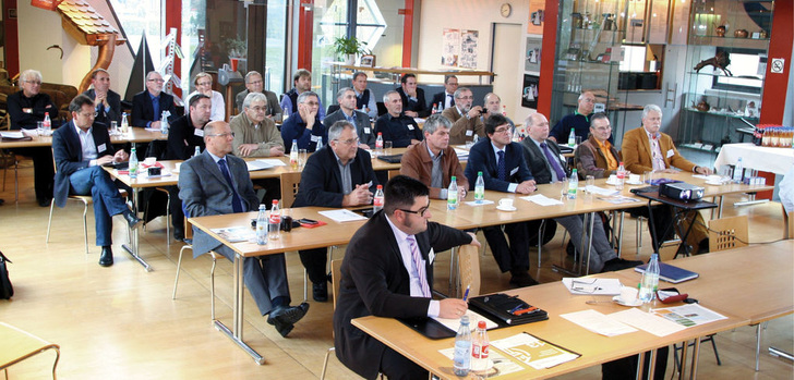 35 Experten aus dem Spenglerbereich kamen ins Klempner- und Kupferschmiedemuseum nach Karlstadt.