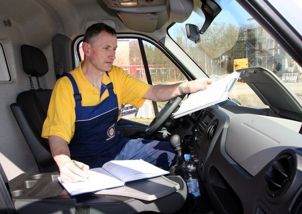 Neuer Rundfunkbeitrag: Hat der Handwerksunternehmer etliche Fahrzeuge und mehrere Filialen, steigen die finanziellen Belastungen erheblich gegenüber der alten Rundfunkgebühr.