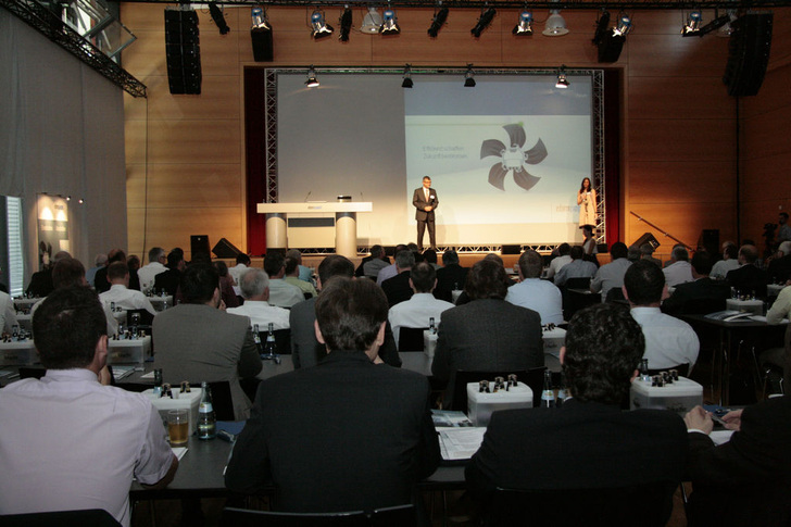 An zwei Tagen haben sich beim Ebm-papst-Innovationsforum rund 250 Teilnehmer über Luft- und Klimatechnik, Rechenzentren sowie Gebäudetechnik inklusive Kälte-, Klima- und Heiztechnik informiert.