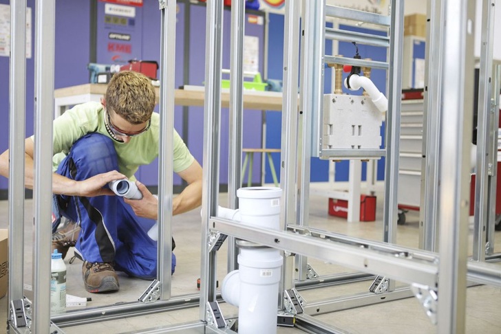 Deutschlands bester Jungmeister gesucht: Rothenberger hat — in Kooperation mit dem Zentralverband ZVSHK — den Meisterpreis ausgelobt.