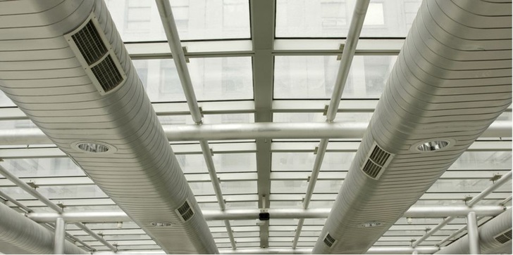 Wenn die frische Luft über Kanäle im Erdreich angesaugt wird, sorgt die Anwendung der VDI 6022 Blatt 1.2 für Hygiene.