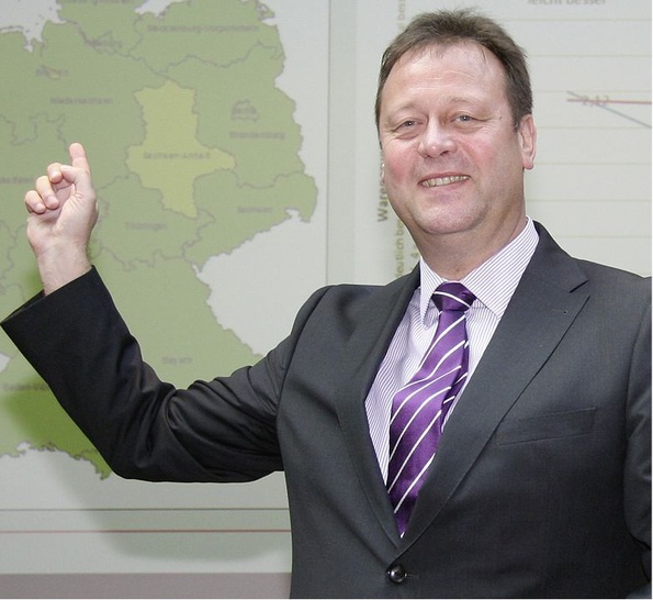 Wortgewaltig wie eh und je: Hans-Arno ­Kloep versorgte die Führungs­kräfte aus Industrie, Handel und Verbänden auf seinem zehnten Trendkongress mit interessanten Ergebnissen.