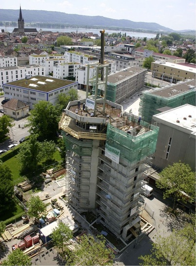 Im Umfeld des Tagungs- und Kulturzentrums Milchwerk in Radolfzell entsteht das Nullenergiehochhaus Aquaturm. - © Räffle & Sons GbR
