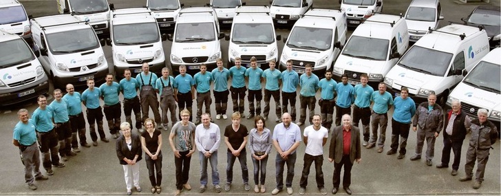 Ein guter Firmenauftritt mit einheitlichem Erscheinungsbild und ­einem ebenfalls dem CI angepassten Fuhrpark sind Voraussetzung zur Schaffung einer Arbeitgebermarke.