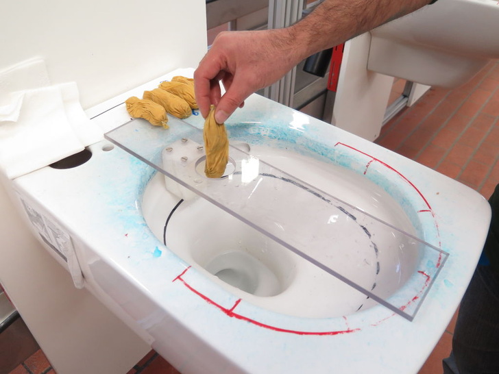 Eine von 12 Prüfungen des SBZ-Praxis-Spültest