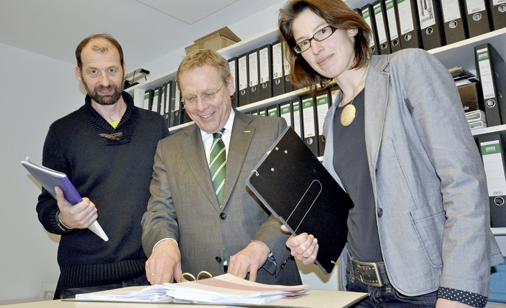 
Die Teilnehmer der Gesprächsrunde (v. r.): Stephanie Pieper-Herbst, Architektur + Design Pieper, Dieter Frost, Pluggit, und Thomas Goldschmidt, PTG-Planungsbüro.
