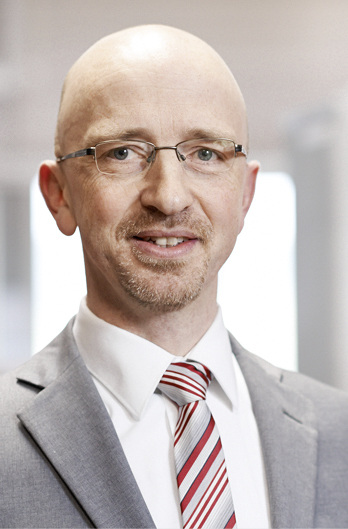 
Gerdewan Jacobs
 ist Geschäftsführer Technik, Service und Einkauf bei Wolf, 84048 Mainburg, Telefon (0 87 51) 74-0, gerdewan.jacobs@wolf-heiztechnik.de, www.wolf-heiztechnik.de
