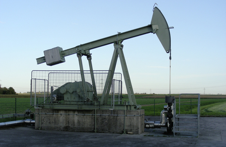 



Seit 1997 fördert Wintershall im Feld Aitingen, südlich von Augsburg, etwa 32 000 t Erdöl pro Jahr. Und ohne Öl und Gas wird es auch in Zukunft kaum gehen.
