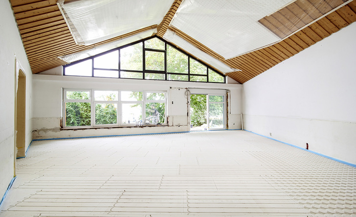 <p>
Ein speziell für die Renovierung entwickeltes Fußbodenheizsystem machte in der Kita Reinheim eine Fußbodenheizung trotz knapper Aufbauhöhen von 9 bis 12 cm möglich.
</p>