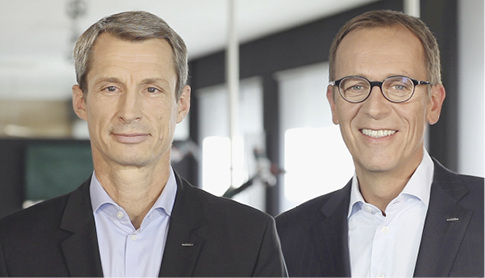 <p>
</p>

<p>
Das Metabo-Vorstandsteam mit CEO Horst W. Garbrecht (r.) und CFO Eric Oellerer bleibt an Bord. 
</p> - © Foto: Metabo

