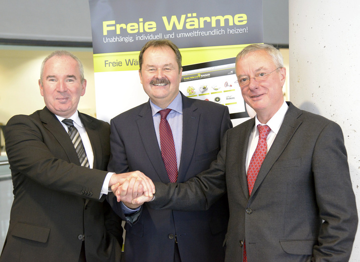Setzen auf weitere gute Zusammenarbeit (v.l.) Andreas Müller, ZVSHK; Johannes Kaindlstorfer, Sprecher Allianz Freie Wärme; Andreas Lücke, BDH.