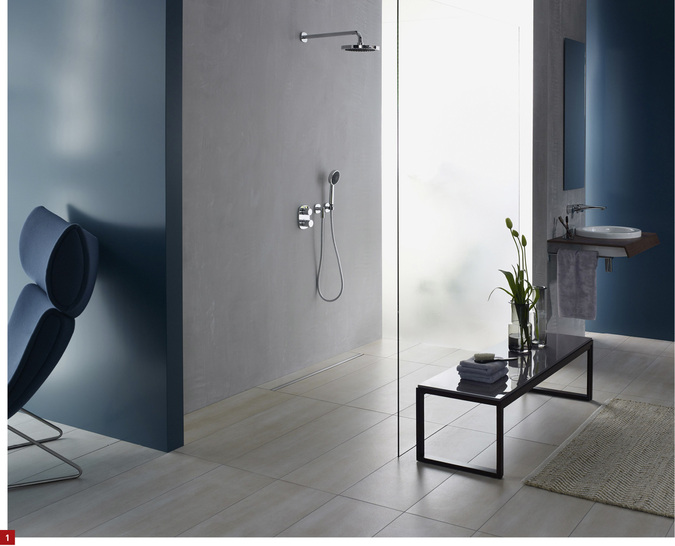 
Wer kleine Duschwannen und ihr Stolperpotenzial kennt, weiß die Großzügigkeit bodenebener Duschen zu schätzen.
