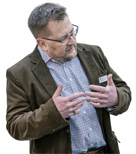 

Andreas, R. Fischer

ist Initiator von 

www.digitalize-your-business.de.

Er bietet mittelständischen Unternehmen Lösungen an, die sie zur Digitalisierung benötigen. 

