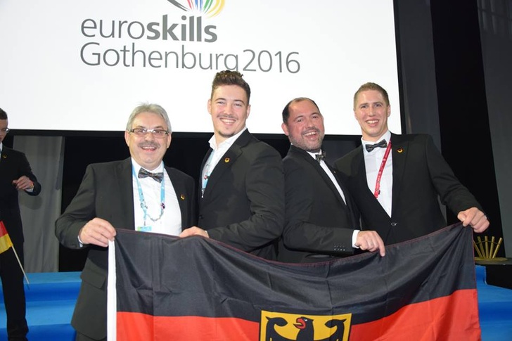 Die Kandidaten und Coaches (v.l.): Josef Bock, Julian Emmert, André Schnabel und Lukas Bauer.