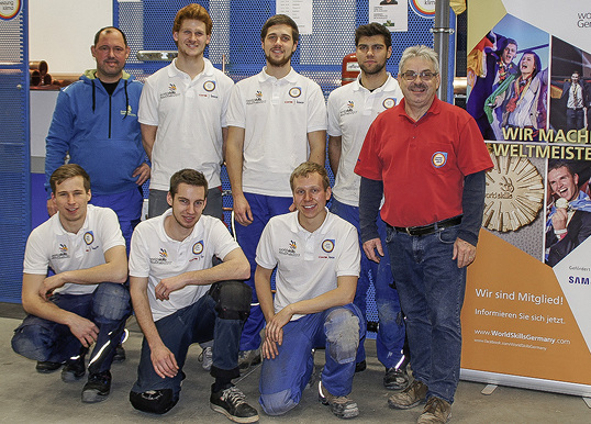 
Sechs Anlagenmechaniker für Sanitär-, Heizungs- und Klimatechnik nahmen am Vor-Qualifikationswettbewerb für die WorldSkills 2017 in Abu Dhabi teil. 
