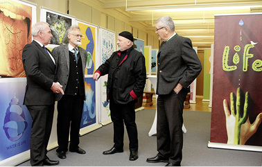 <p>
Die Eröffnung der Ausstellung „Wasser ist Leben“ in Bonn.
</p>