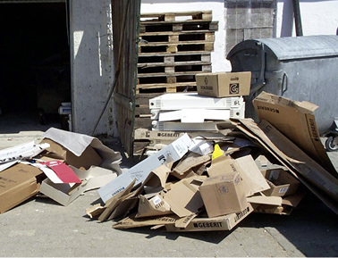 <p>
</p>
<p>
Verpackung oder Dämmstoff aus Hartschaum kann auf getrenntem Weg problemlos entsorgt werden.
</p> - © ZVSHK
 
Verpackung oder Dämmstoff aus Hartschaum kann auf getrenntem Weg problemlos entsorgt werden.