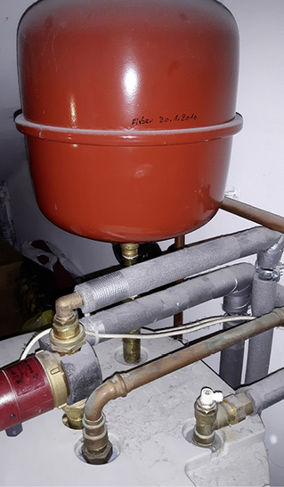 
Klappt, sieht aber irgendwie falsch aus.



