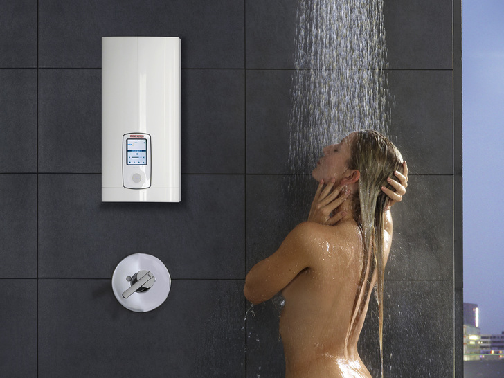 Wer seinen alten elektrischen Durchlauferhitzer gegen ein modernes Gerät wie den DHE Touch oder den DHE Connect von Stiebel Eltron austauscht, erhält 100 Euro vom Staat.