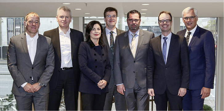 
Der aktuelle IWO-Vorstand (v. l.): Holger Mark, Nikolaus Gehrs, Christiane Giesen, Rainer Scharr, Martin Heins, Jan Petersen, Jörg Debus. 



