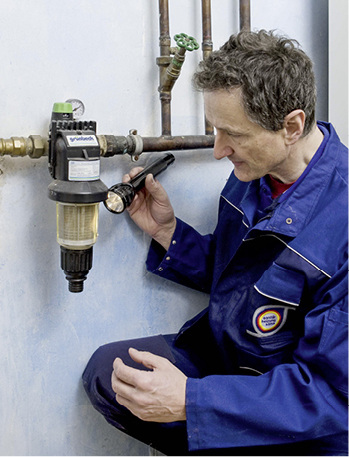 
Die novellierte Trinkwasserverordnung bringt einige Veränderungen und hat die Gefährdungsanalyse als festen Bestandteil in die Regelungen aufgenommen. 



