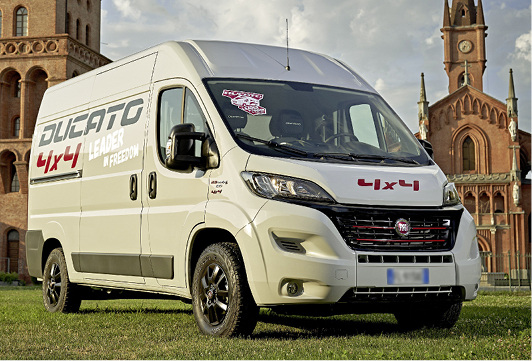 <p>
Die zusätzlich angetriebene Hinterachse bei allen vier Radständen macht den Ducato fit für Touren abseits befestigter Wege.
</p>

<p>
</p> - © Fiat Professional

