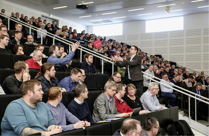 
Volles Haus: Der Audimax der Fachhochschule Münster/Burgsteinfurt war für das 18. Sanitärtechnische Symposium mit über 400 Teilnehmern ausgebucht. 



