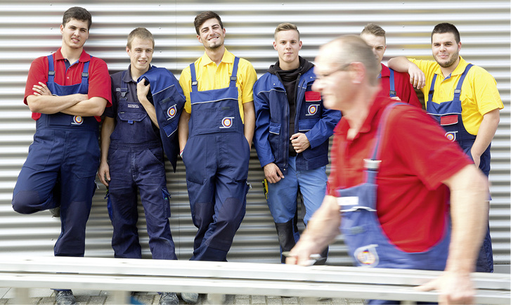 



Obwohl die Zahl der Beschäftigten trotz eines sehr engen Arbeitsmarktes seit zehn Jahren kontinuierlich wächst, fehlen weiterhin gut ausgebildete Fachkräfte.
