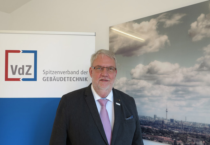 Friedrich Budde (ZVSHK), Präsident der VdZ: "Mit dem Beitritt des BDH verstärkt sich die VdZ als Projektforum und Plattform für den Austausch der Verbände des Handwerks, der Industrie und des Großhandels.“ - © VdZ
