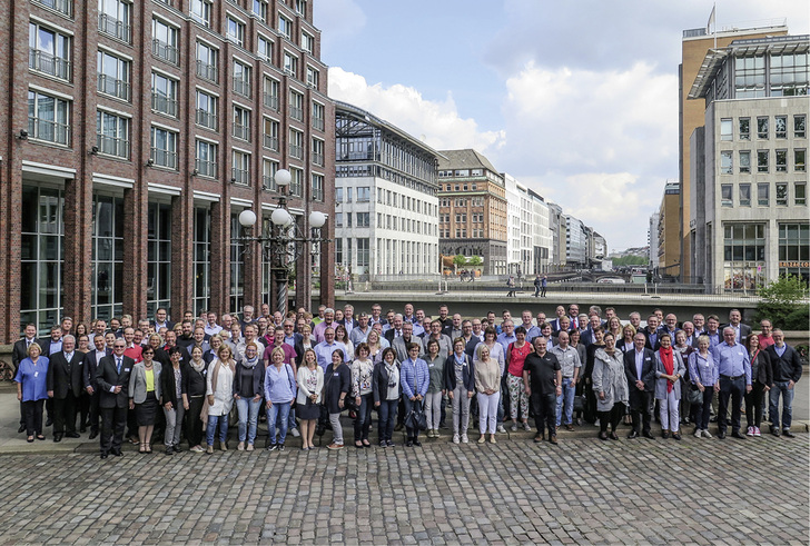 
Rund 140 Teilnehmer zählte die Jahrestagung 2018 der bad & heizung AG in Hamburg.



