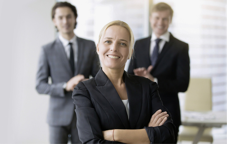 



Steigt die Ehefrau des Inhabers in die Firma ein, muss ihre Rolle klar geregelt sein.
