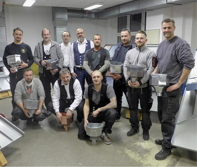 



Das hat es seit 15 Jahren nicht gegeben: Acht Klempnermeister wurden in Berlin ausgebildet.
