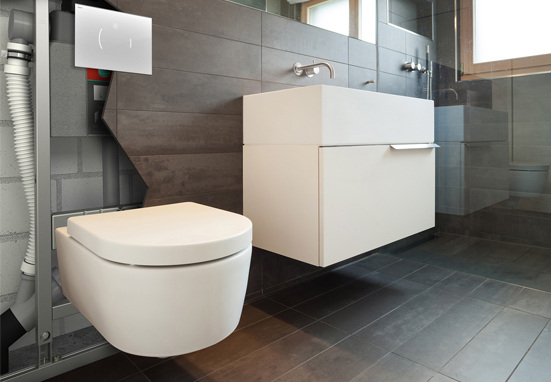 Aktionsbestandteile der neuen Variante sind das “Air WC“ mit manueller Lüfterauslösung in Verbindung mit der elektronischen Betätigungsplatte “Zero Lumo“. - © Mepa
