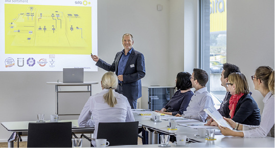 
Bei Sita finden Seminare rund um die Flachdachentwässerung statt.



