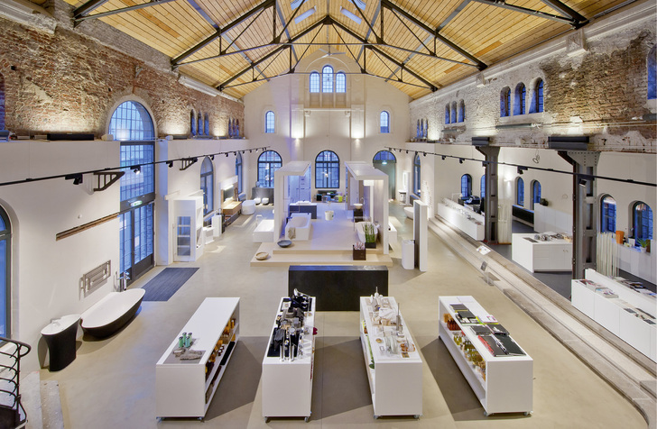 
Die Wertigkeit von Ausstellung und Präsentation spielt eine entscheidende Rolle.



