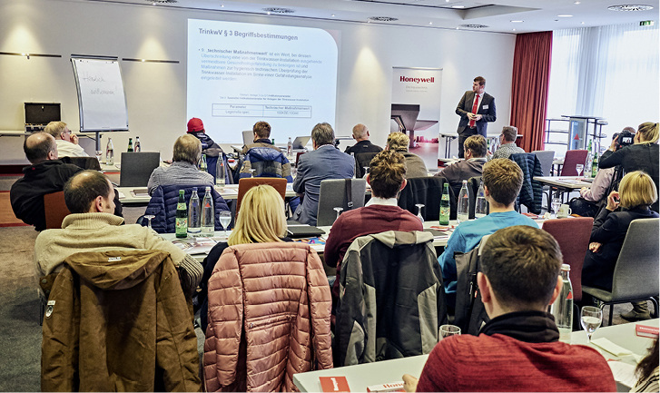 <p>
Die Honeywell-Seminare bieten Weiterbildung in Sachen Trinkwasser und Heizung.
</p>
<p>
</p> - © Honeywell
 
Die Honeywell-Seminare bieten Weiterbildung in Sachen Trinkwasser und Heizung.