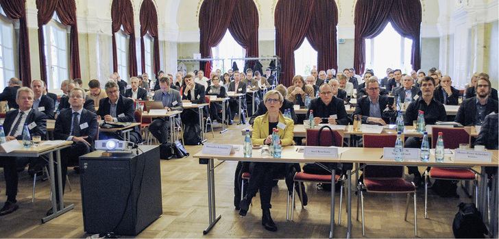 
Zum BVF-Symposium in Bad Nauheim kamen rund 110 Teilnehmer. Damit übertraf der Verband den Erfolg des Vorjahres.



