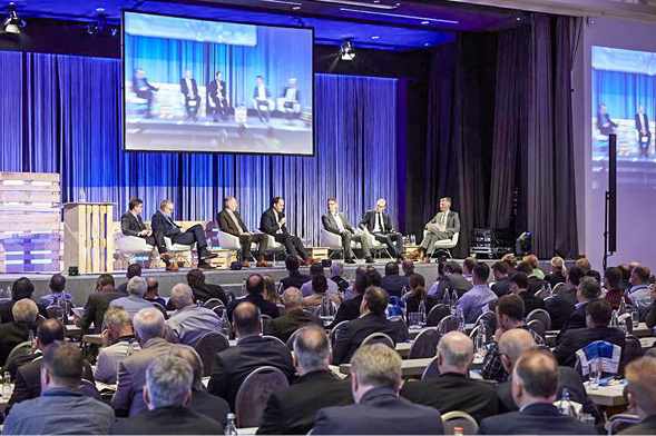 



Bei der Podiumsdiskussion in Berlin steht das Thema „Energieeffizienz als Baukostentreiber?“ im Programm.
