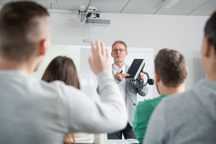 Perma-Trade bietet Wissen rund ums Thema Wasser für Meister, Kundendienst-Monteure und Firmeninhaber/innen der SHK-Branche.