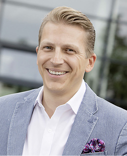 



Im Innovationsforum gibt Tobias Beck Denkanstöße zur Betriebsführung. 
