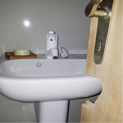 
Die Größe des Beckens ist leicht zu unterschätzen.



