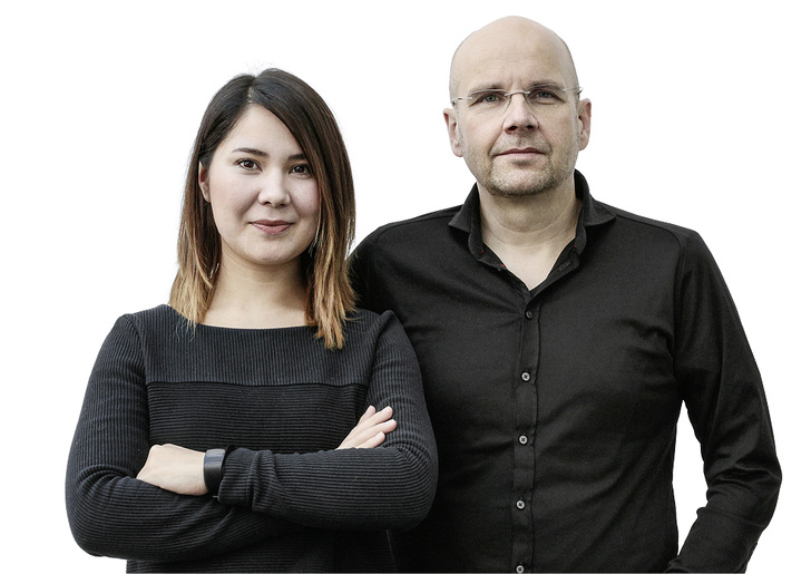 



Sandra Pharrachova
 und 
Hanns-Christian Hofmann
 arbeiten als Innenarchitekten bei der Handwerkerkooperation SHK AG in Bruchsal.
