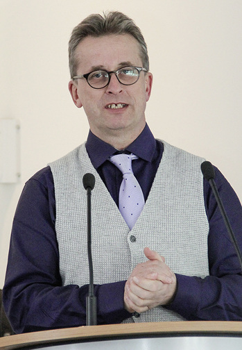 



Landesinnungsmeister Uwe Loth hinterfragte die Folgen der kommunalen Einschränkungen bei der Wahl der Heizungstechnik.
