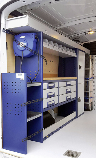 



On Top: Mit aufgesetzter Langgutwanne lässt sich ein Transporter bis unter das Hochdach einrichten, um täglichen Anforderungen gewachsen zu sein.
