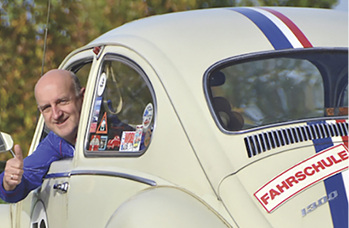 
Fachjournalist Martin Henze erklärt alles, was Oldtimer-Liebhaber wissen müssen.



