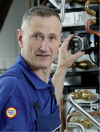 
In Zukunft komfortabler planen: Der ZVSHK hat für das Gewerk Heizung erstmals relevante Regeln und Normen, Richtlinien und Verordnungen zusammengetragen.



