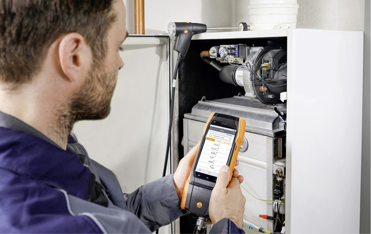 
Mit dem Abgasmessgerät Testo 300 können Messprotokolle direkt erstellt und sofort versendet werden.



