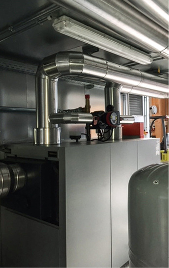 
Der Containerinneraum der Mobiheat-Heizungsanlage mit heiz- und sicherungstechnischer Einrichtung.



